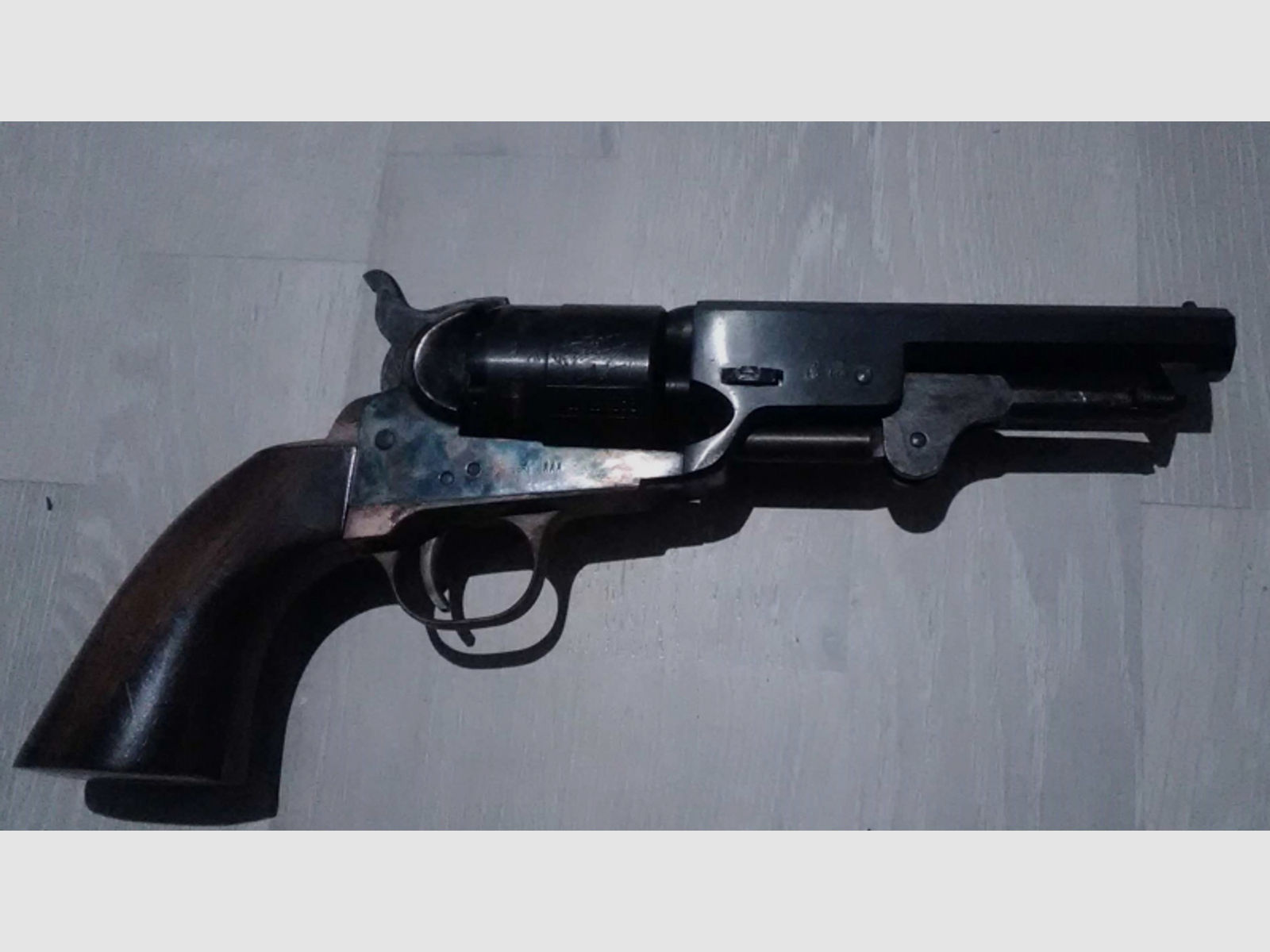 Colt 1851 Navy Western Quick Draw Revolver Kal. 44 mit Gravur -