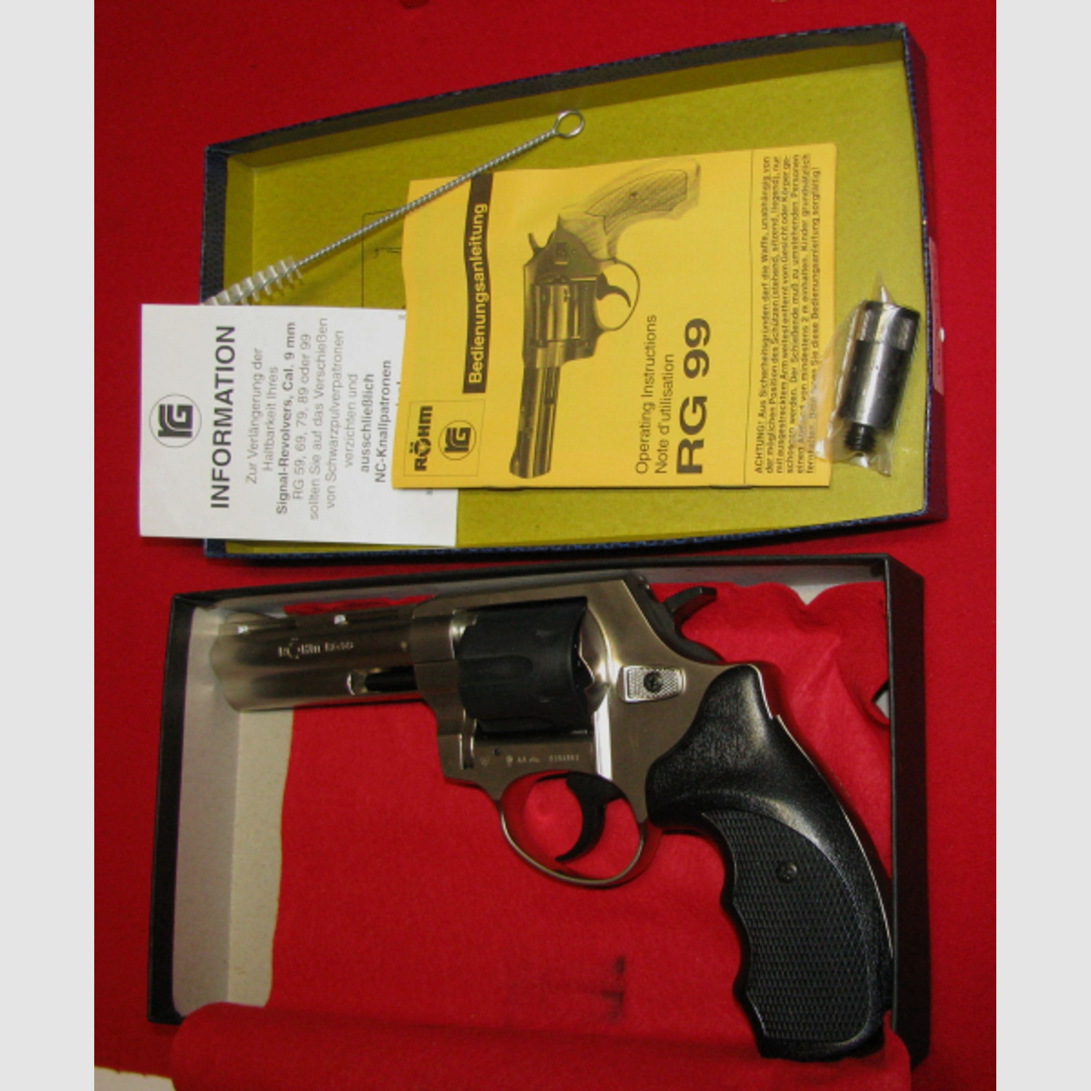 Neuwertiger Röhm Schreckschuss - Revolver, ein RÖHM RG 99 mit PTB 452, Bitte ansehen