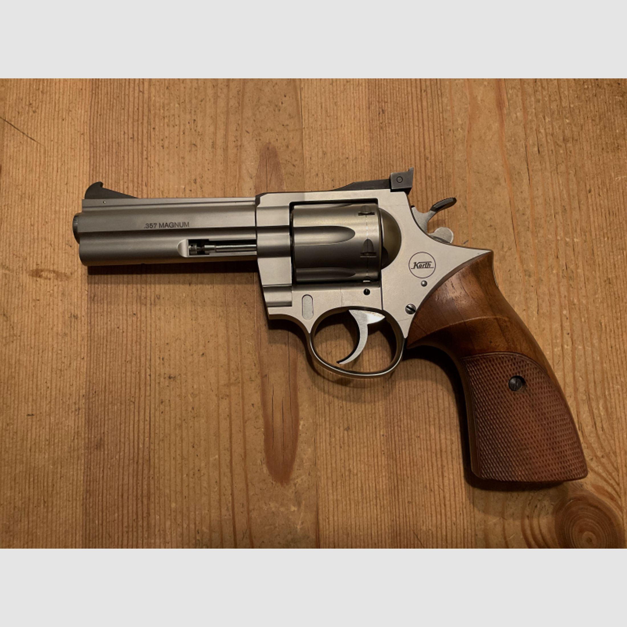Korth Revolver 4Zoll STAINLESS im Kaliber.357Mag SNR S7701