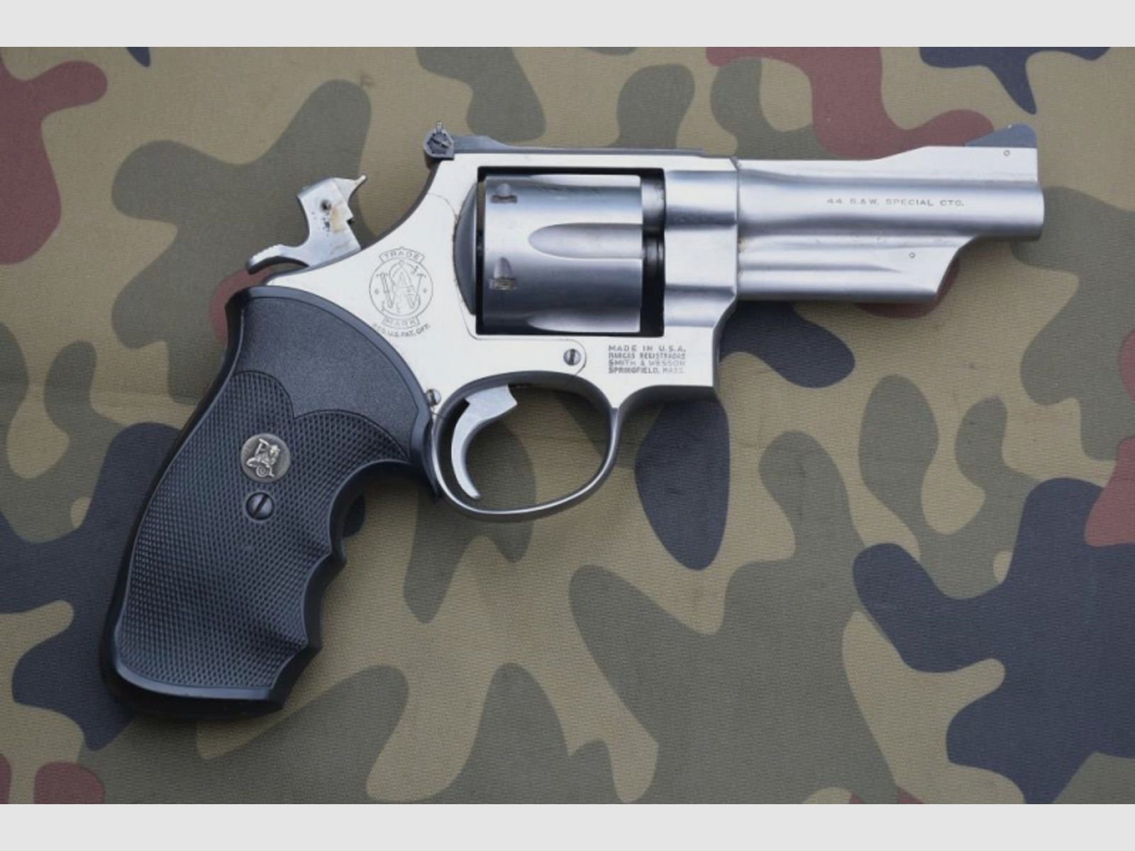 Revolver Sportrevolver Smith & Wesson Mod. 624 Kal. .44 Special, 4-Zoll-Lauf, Bj. 1992, schön & rar!