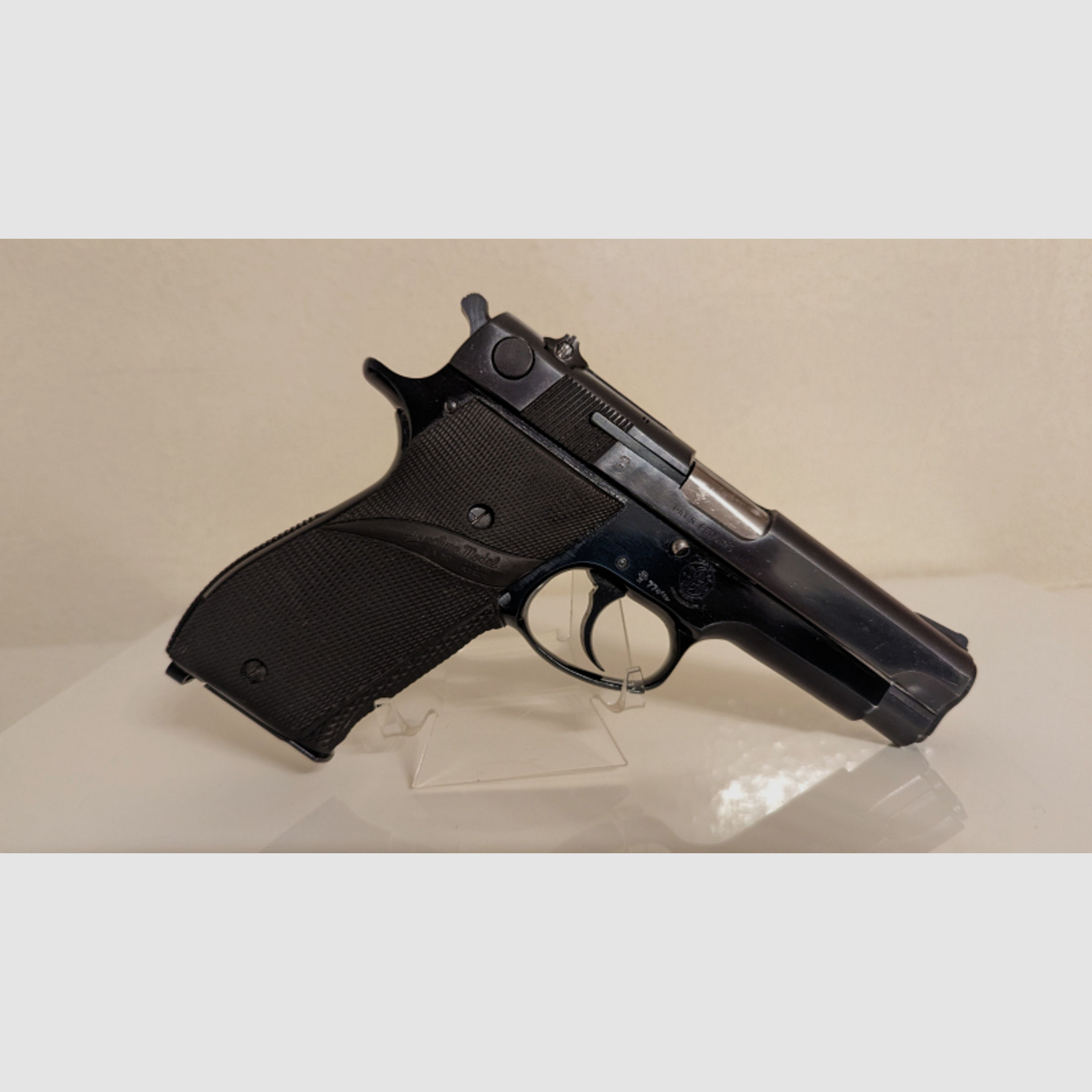 Smith & Wesson 39-2 9x19 Luger