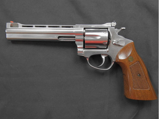 Revolver .357Mag. Rossi, Made in Brazil, 6" Lauf mit Kombensator/ Mikrometervisier/Holzgriffschalen