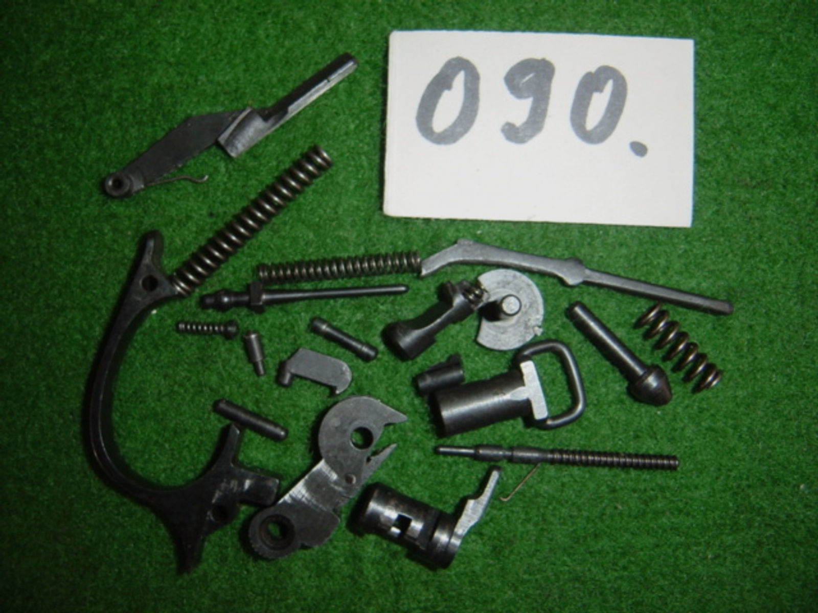 090 Ersatzteile für Walther PP / PPK