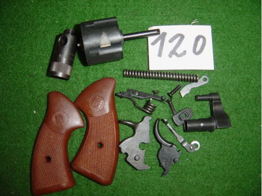 120 Ersatzteile für Schreckschuß Revolver von RG