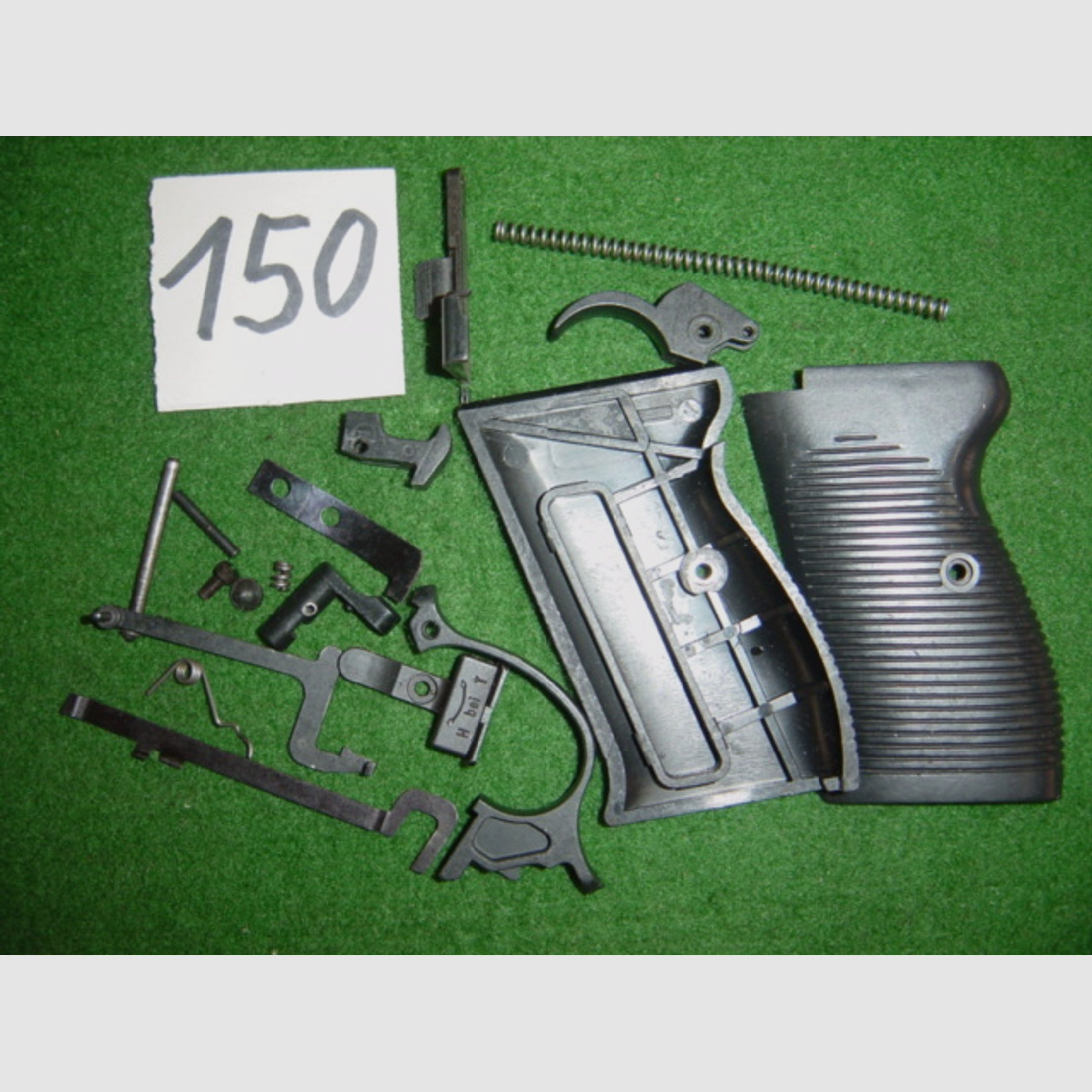 150 Ersatzteile für Erma EP882 KK-Pistole, 22lfb , lr
