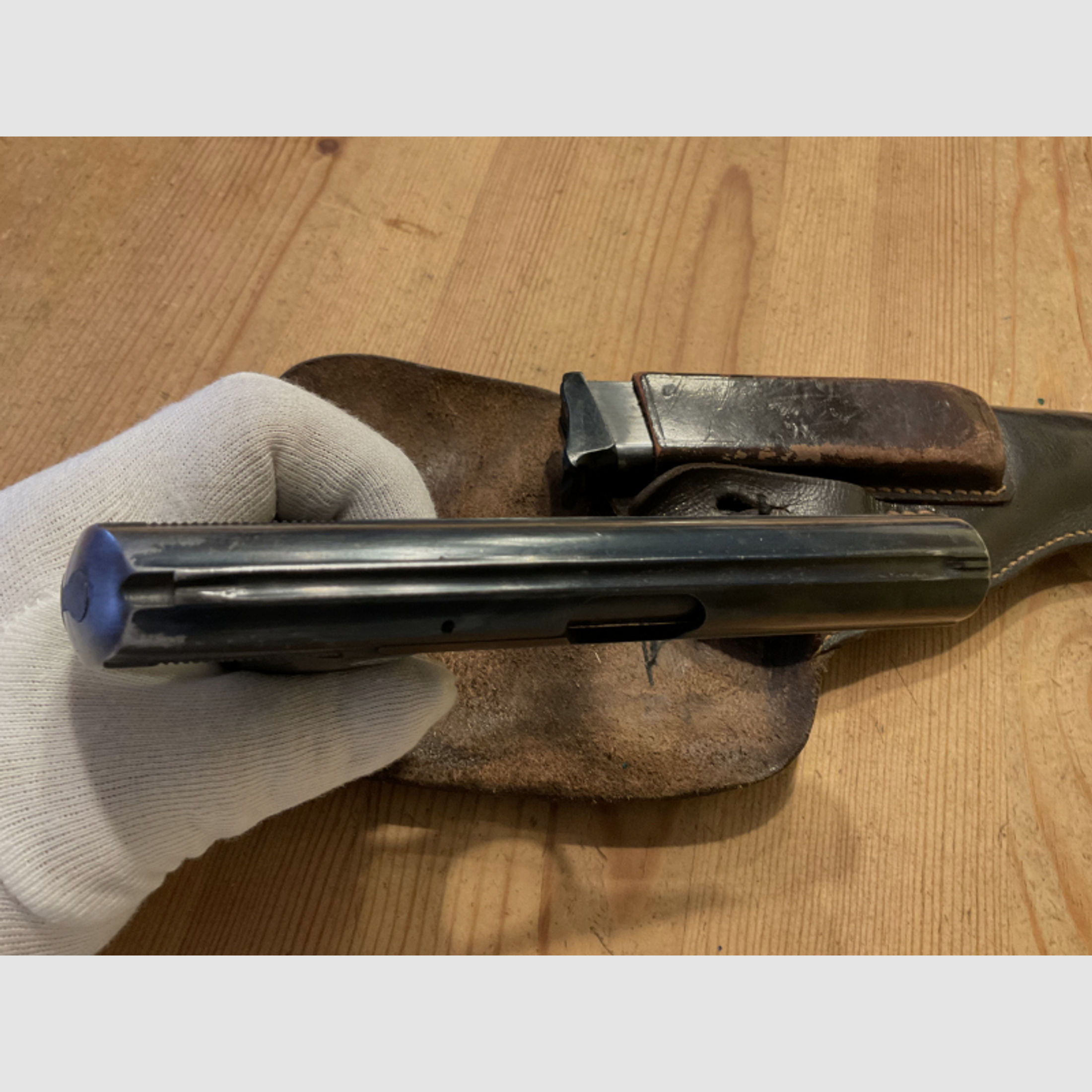Pistole Galesi im Kaliber 7,65mmBrowning mit Tasche und Ersatzmagazin SNR 207371