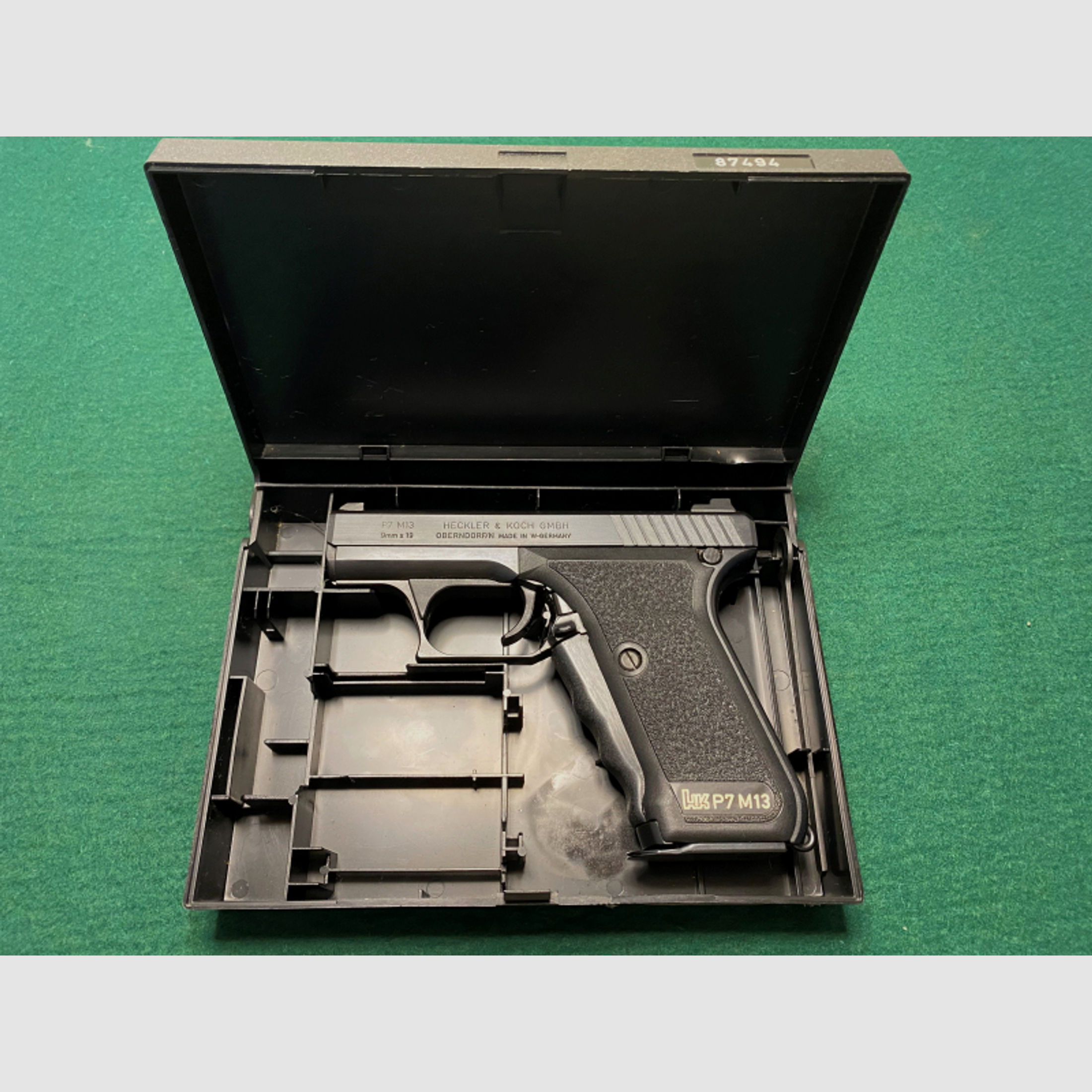 Heckler & Koch Pistole P7 M13 im Kaliber 9mm Luger