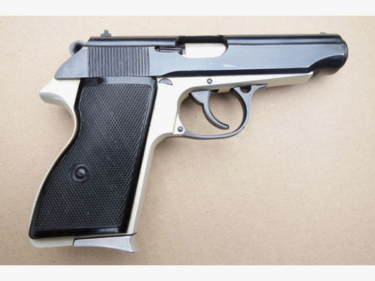 1 Pistole FEG Budapest, Mod.PA63, Kal.9mm Makarov, Nachbau Walther PP, LM-Griffst,auch als Teilesatz