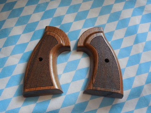 Holzgriffschalen im "Colt Python Style" für Ekol Viper, Röhm RG 69,89,99 und Zoraki R1/R2 Revolver!