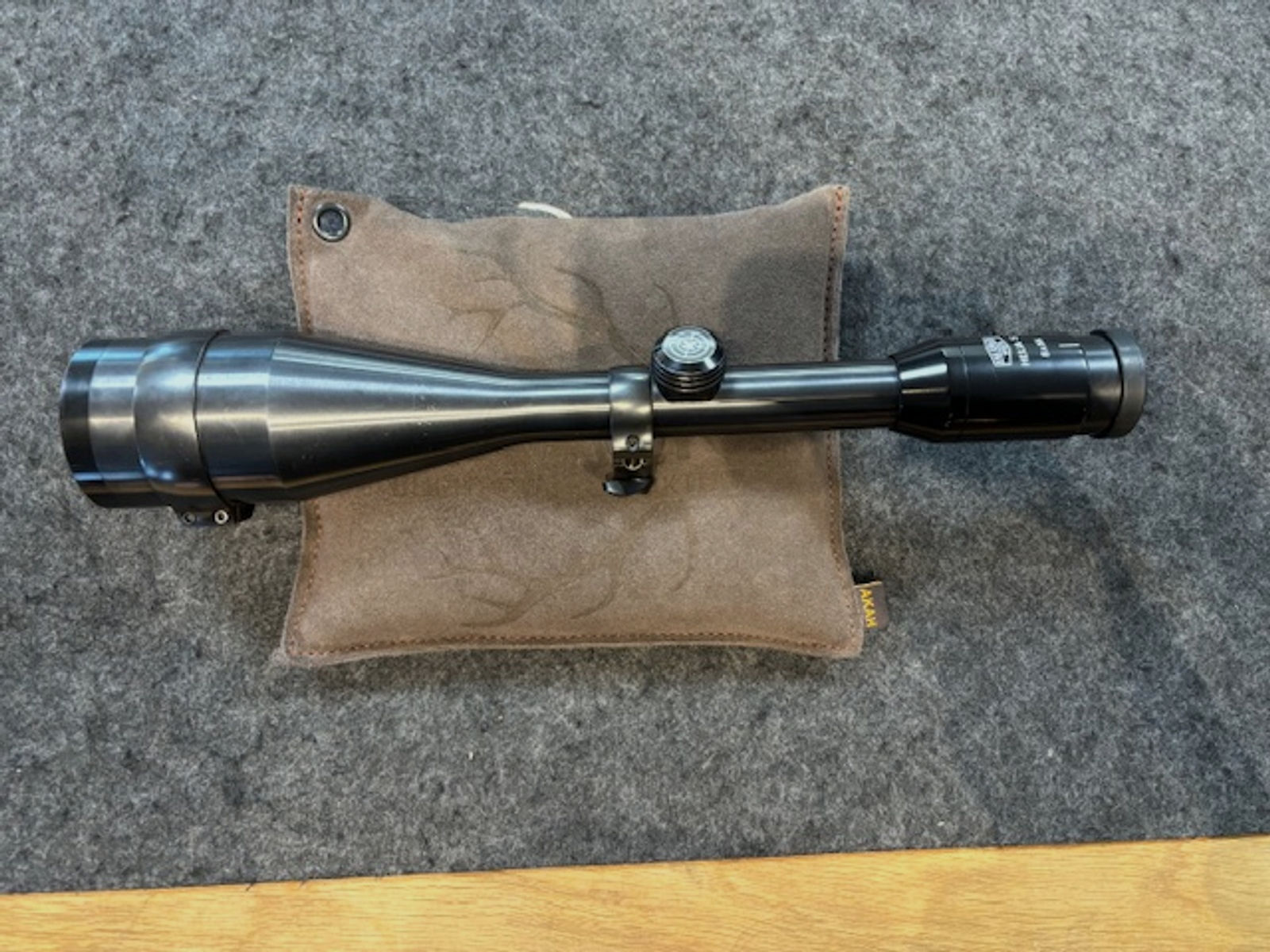 Kahles Helia S 8x56 Abs. 4 EAW Hebelschwenkmontage