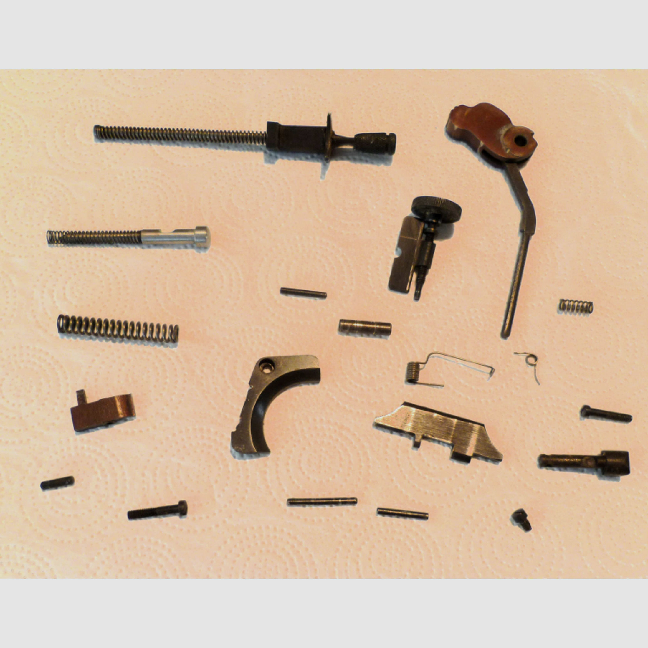 Konvolut Ersatzteile für Pistole Margolin