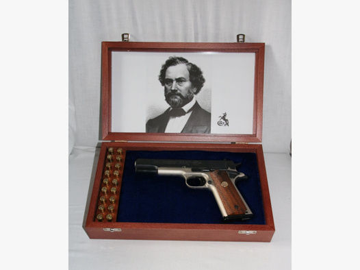 Holzkassette für eine Pistole Colt 1911