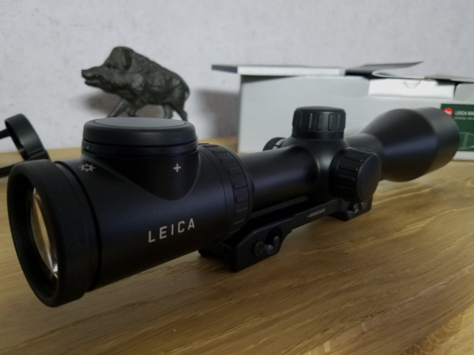 Leica Magnus 2,4-16x56i inklusive Innomount-Montage