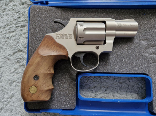 Umarex Colt Schreckschuss Revolver 9mm RK mit Holzgriff