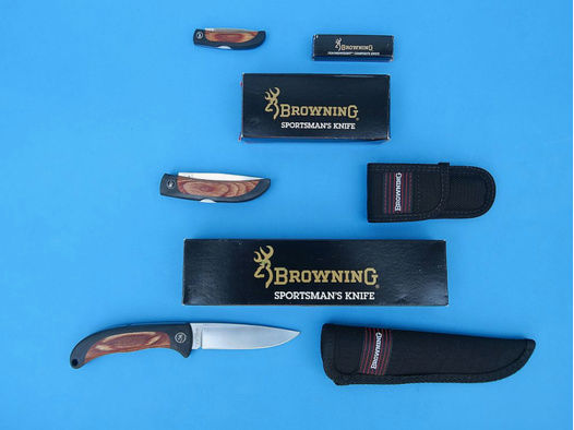 Konvolut: Drei neue Browning  Sammelmesser Mod. 815  823 - 825