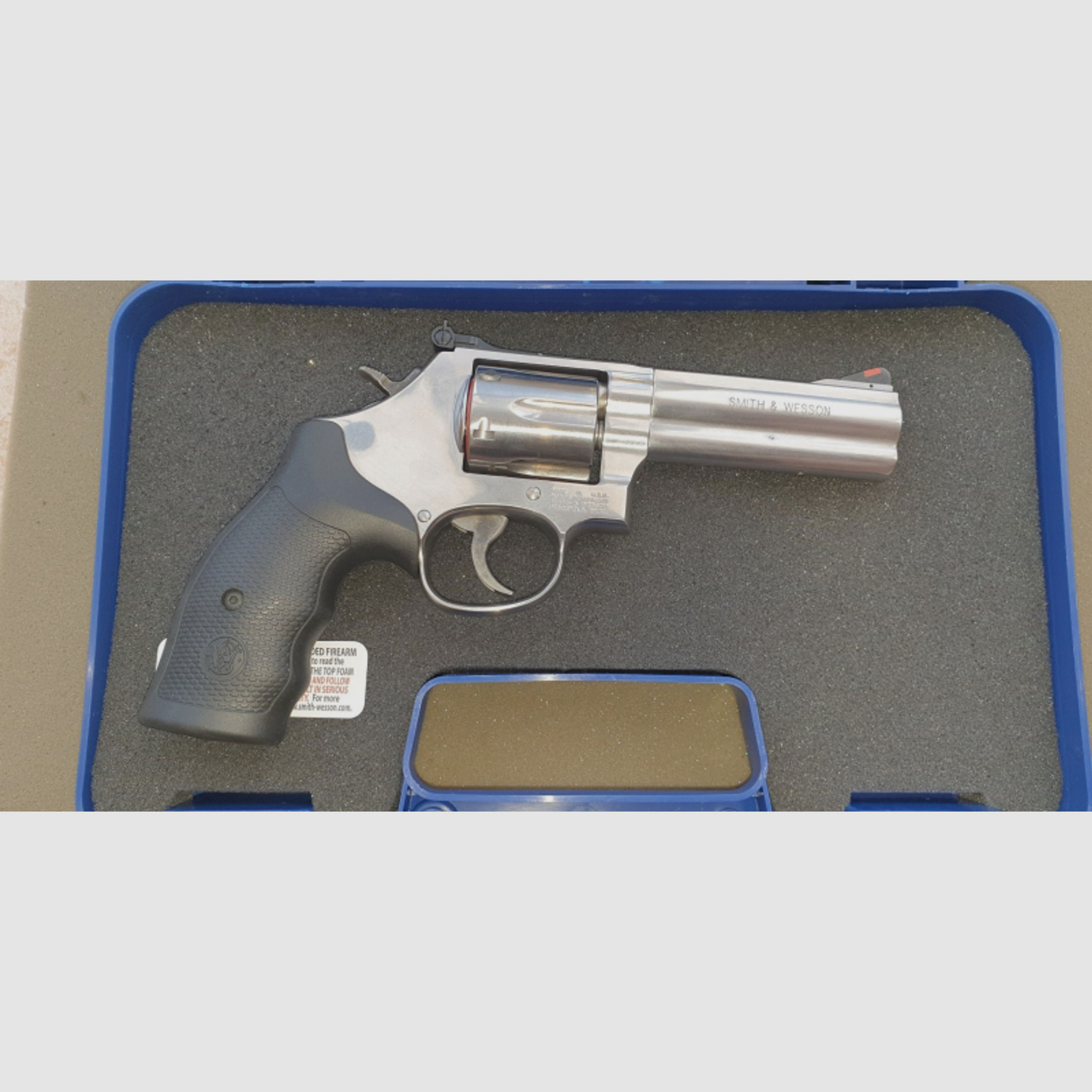 Neuwaffe Smith & Wesson M 686-6 4,25 im Kal. 357Mag