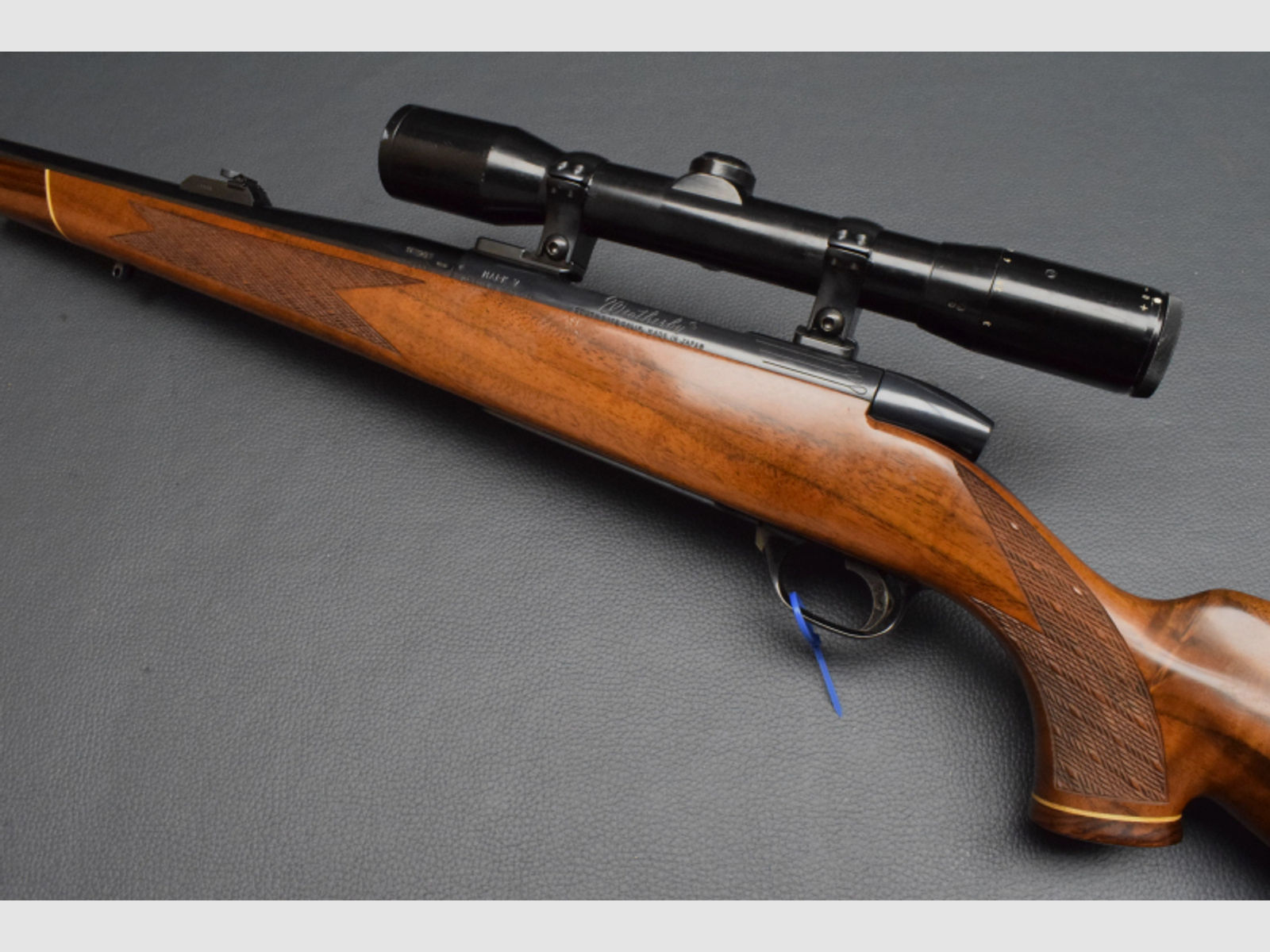 Weatherby Mark V, Kal.8x68S, Zeiss 1,5-6x36, sehr gut