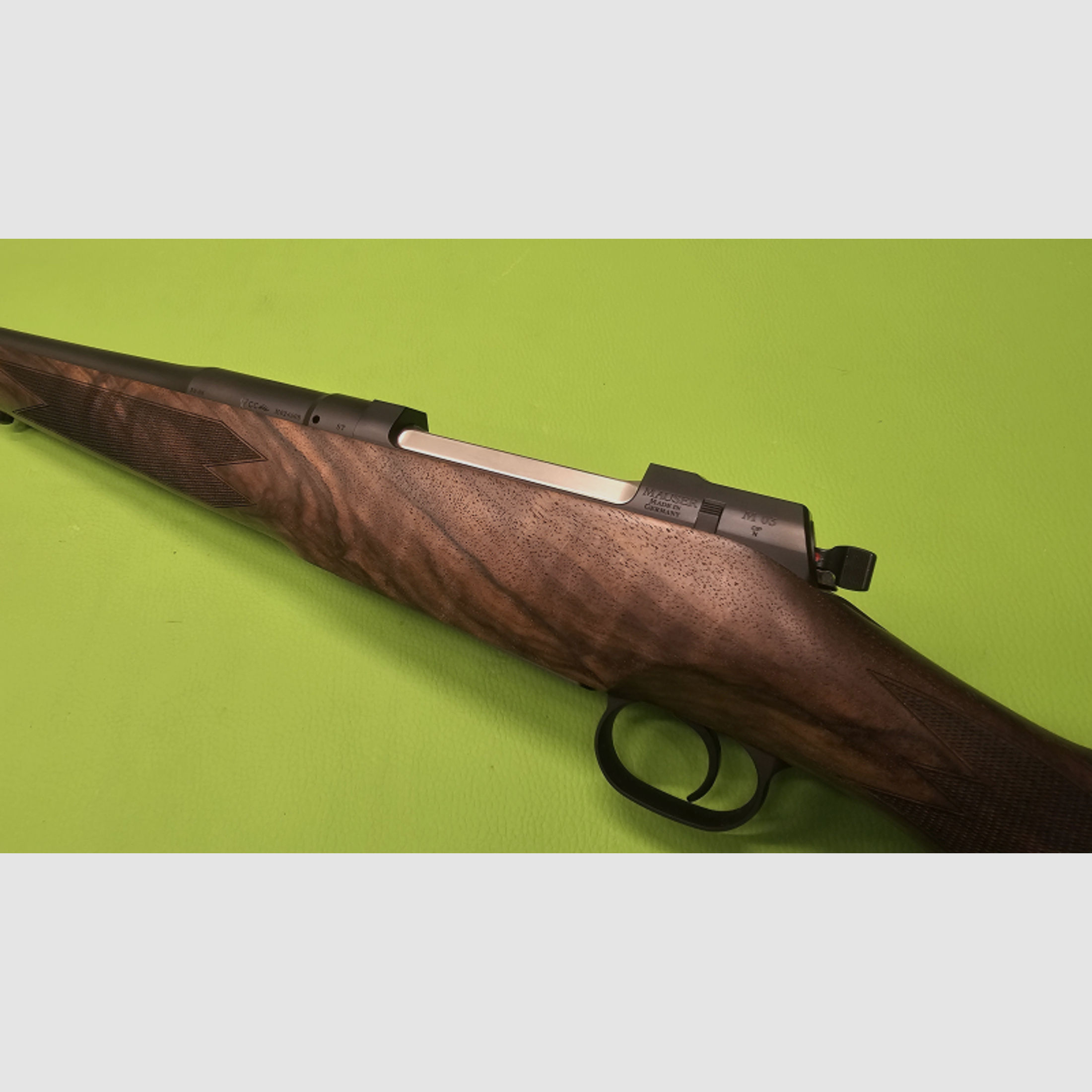 Repetierbüchse Mauser M03 | 30-06 | 51cm LL | M15x1 | Holzklasse 6 - NEUWAFFE -