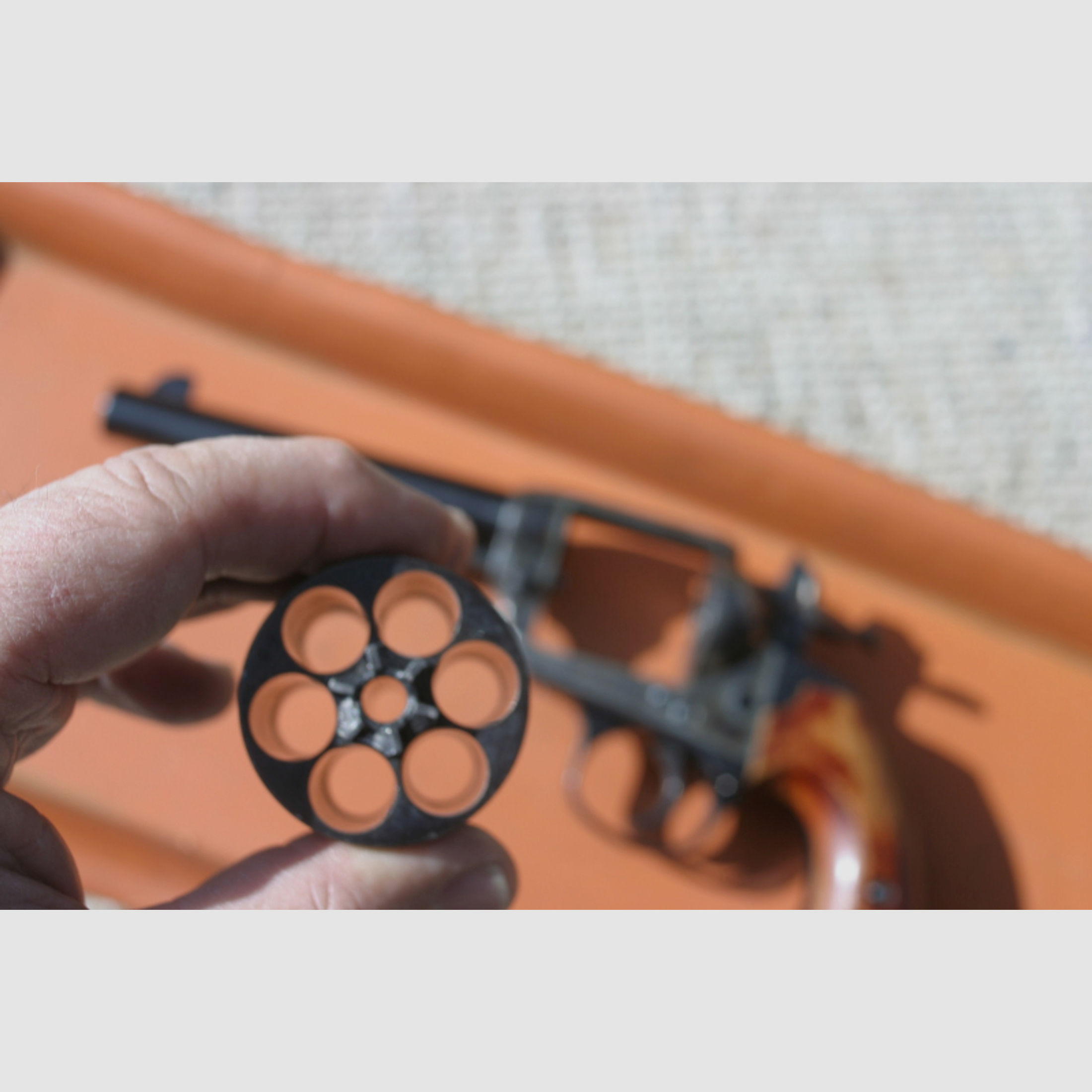 SAA-Revolver Hege-Uberti in .45LC mit Bisley-Griff