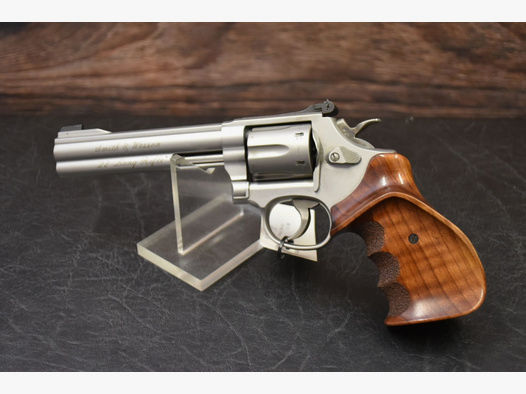 Revolver Smith & Wesson Mod. 617 Target Champion Kal. .22lr