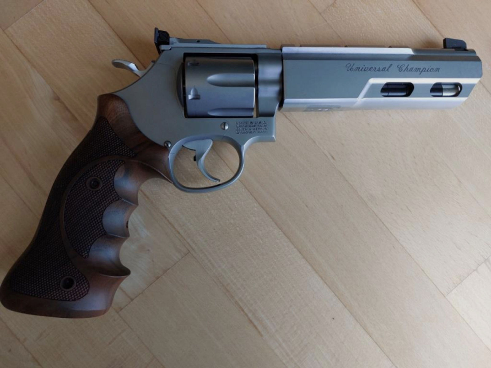Smith & Wesson 686 Universal Champion .357 Mag.