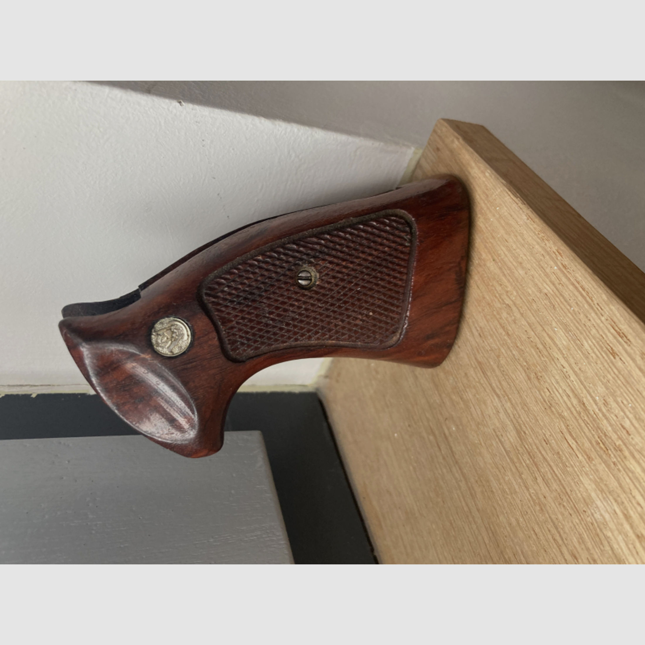 Griffschalen Holz original Smith & Wesson Model 617
