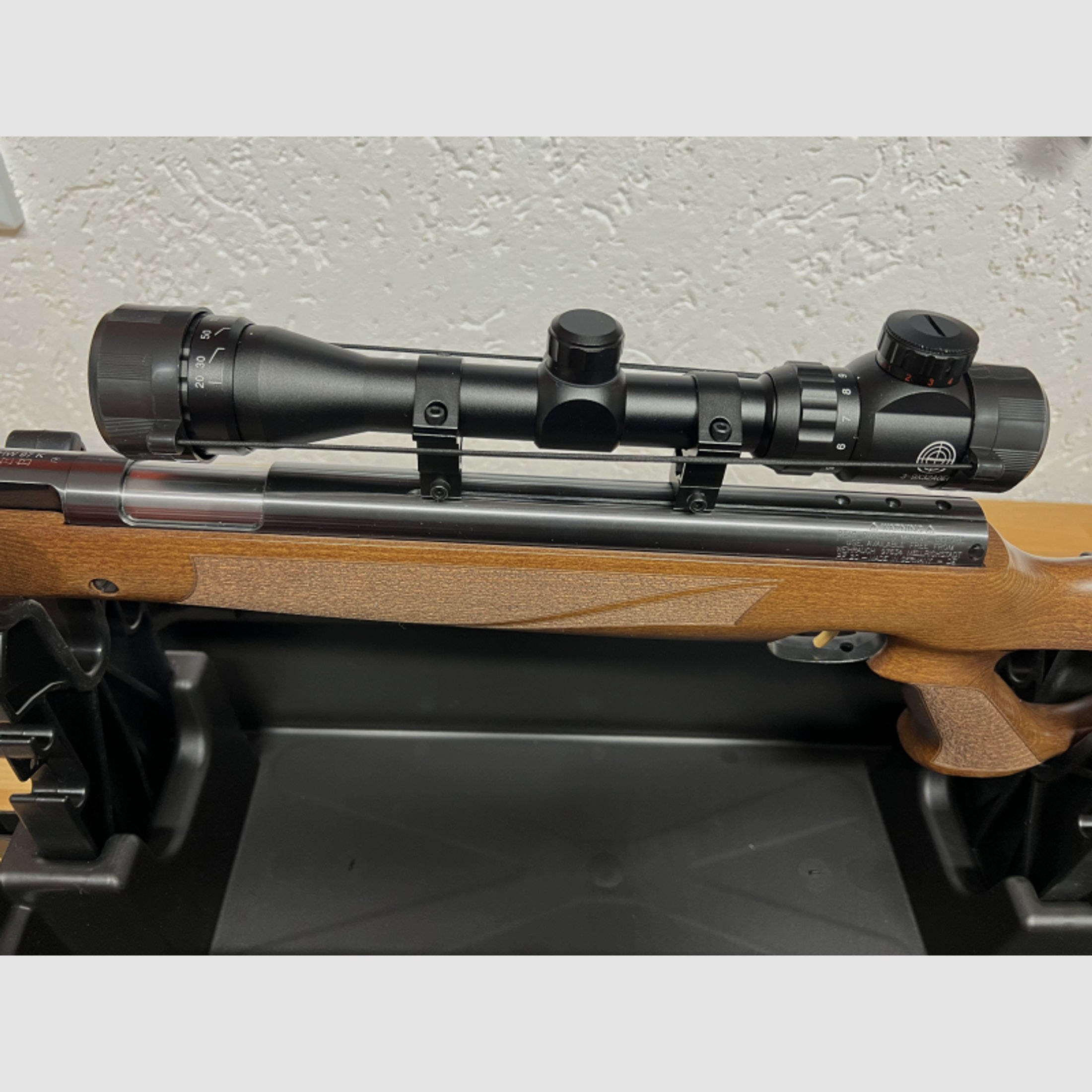 Weihrauch HW 97 KT Weitschuss-Luftgewehr 4,5 mm Diabolo Zielfernrohr 3-9x32 beleuchtet für Luftgeweh