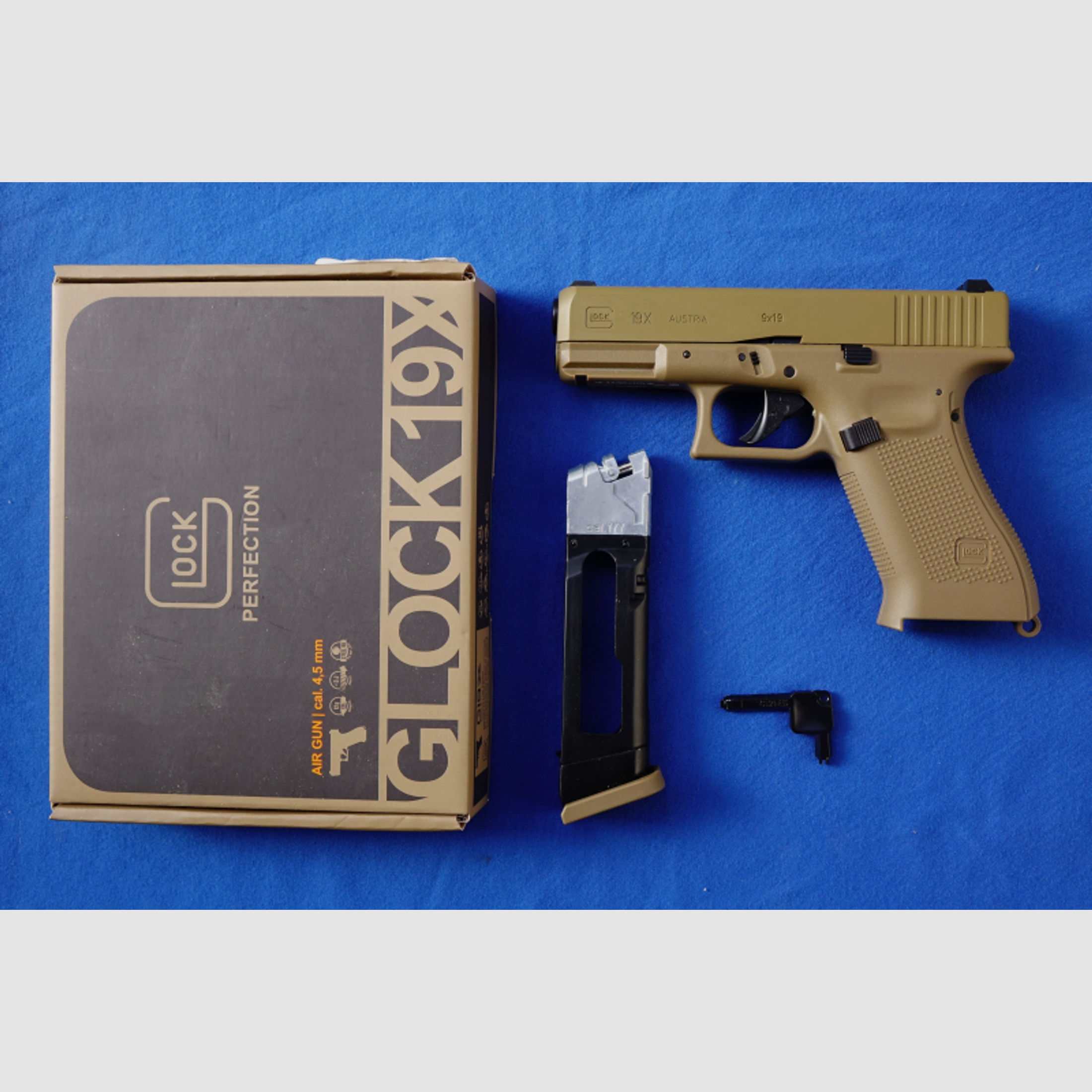 Umarex Glock 19X Co2-Pistole Coyote 18 Schuss Blowback Kaliber 4,5 mm Stahl BB