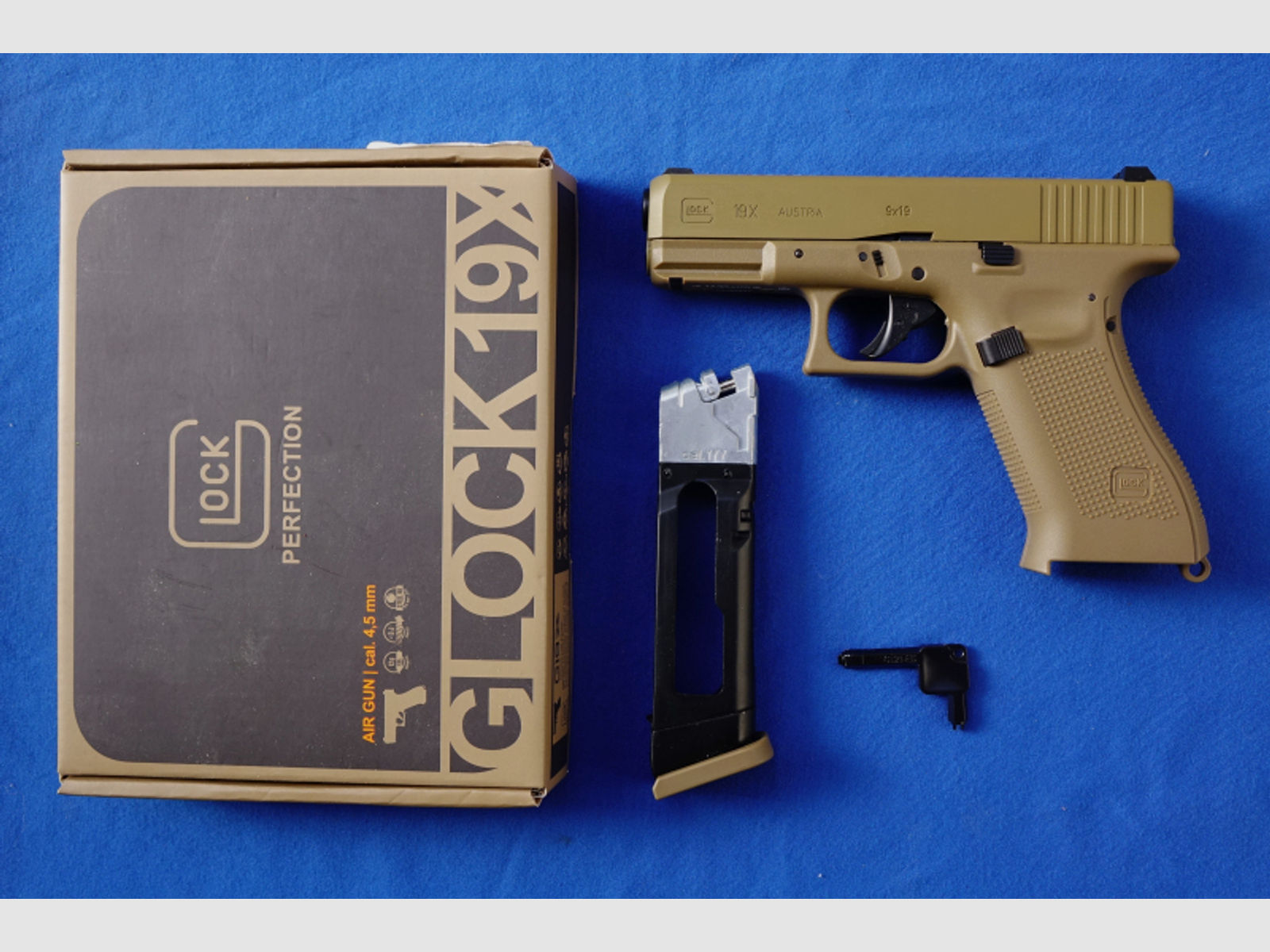 Umarex Glock 19X Co2-Pistole Coyote 18 Schuss Blowback Kaliber 4,5 mm Stahl BB