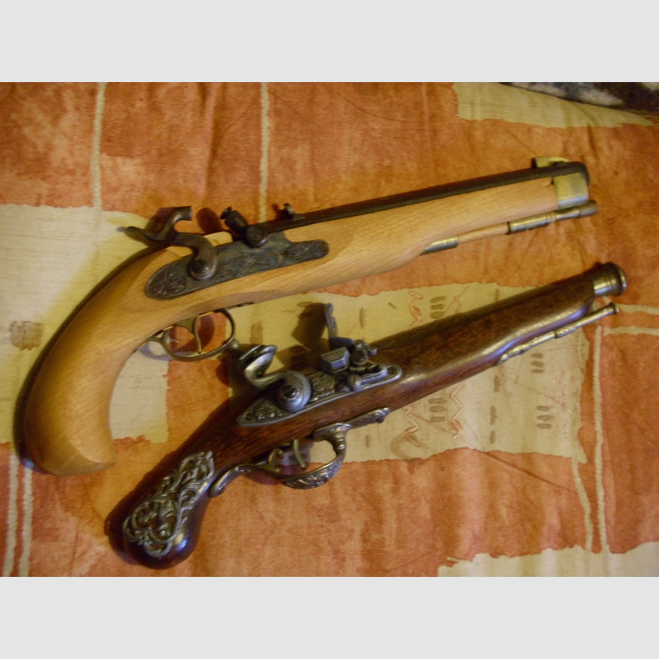 Perkussionspistole, von Dikar, indoor, Kal .45 zum zu hause schießen und eine VL Deko Pistolee