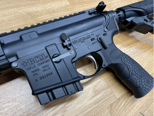 Full Custom AR Kaliber .223 Remington 16,75" mit Teilen von BCM , Daniel Defense