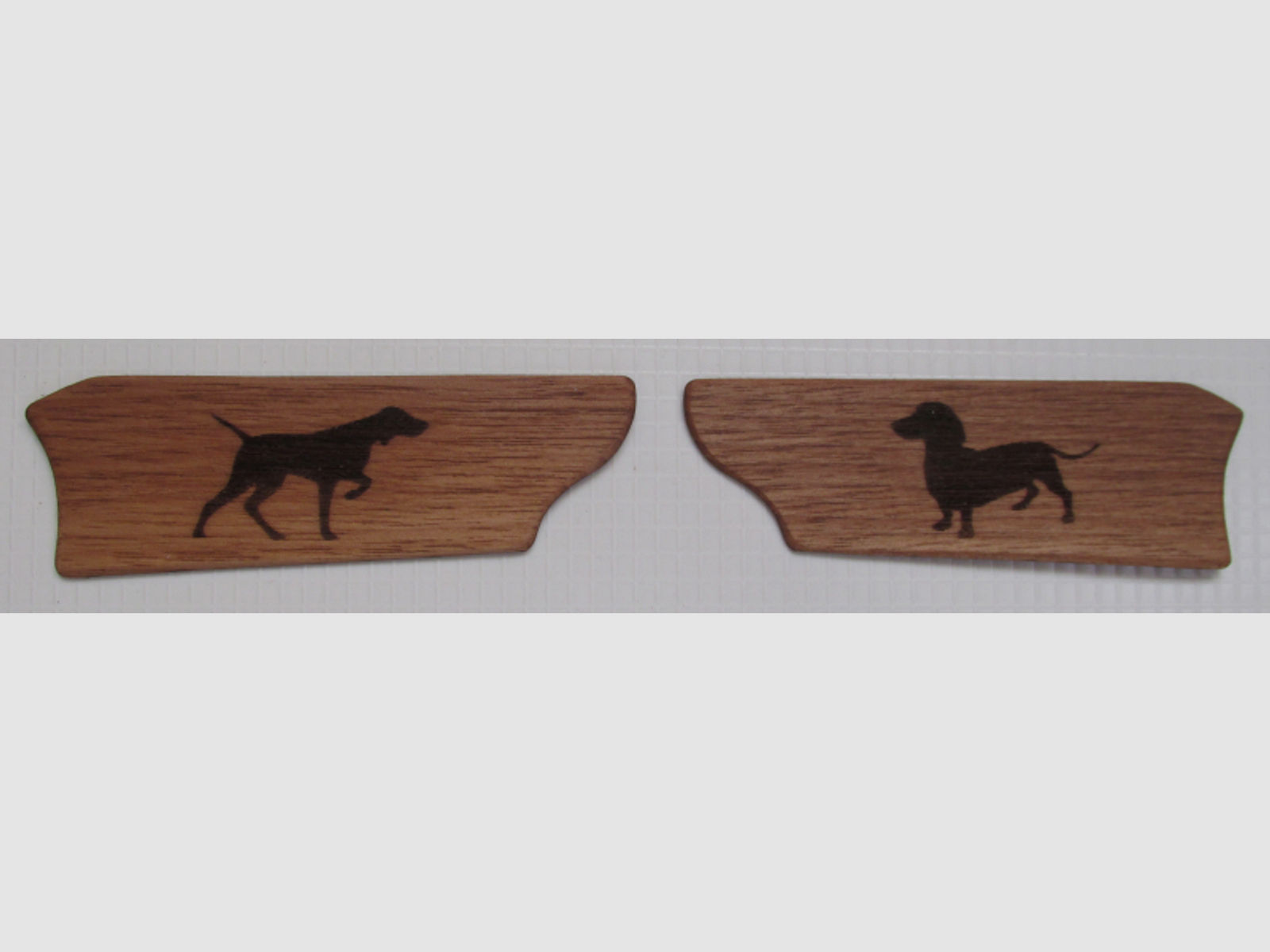 Seitenplatten für Blaser R93, mit Hunde-Silhouetten
