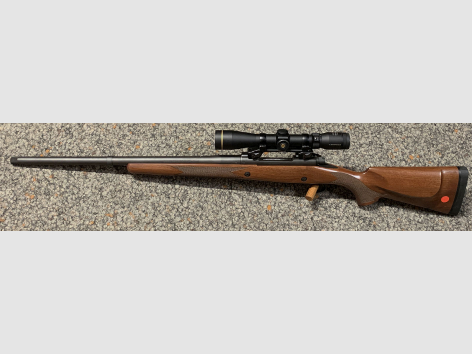 Winchester 70 Safari Express .375H&H Magnum mit Leupold VX-R 4-12x40 Multidot Leuchtabs. Innomount