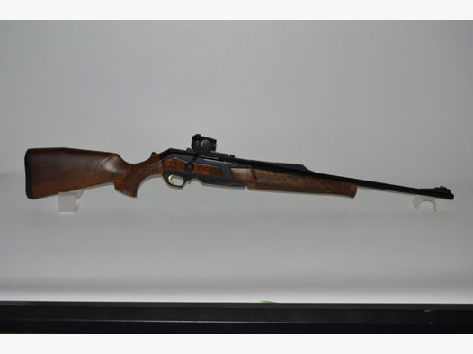 Browning Maral .30-06 mit Aimpoint H1