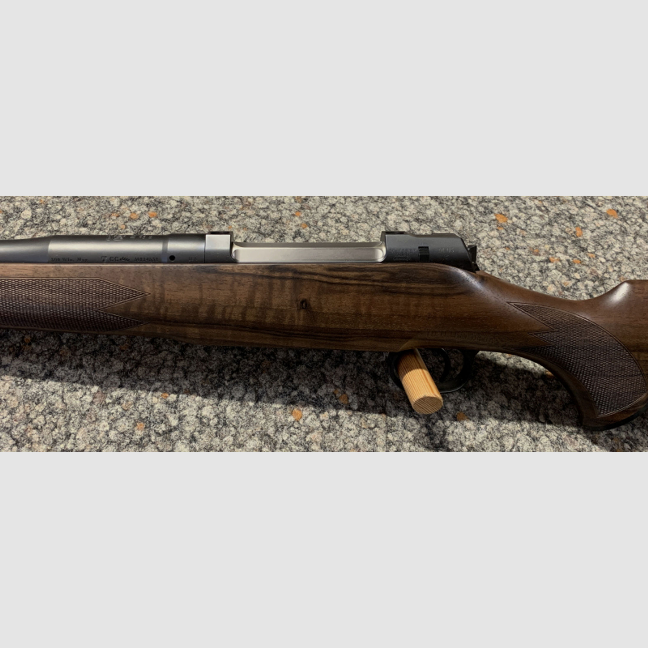 Neuware---Mauser M03 Holzklasse 6 300 Win Mag 56cm Lauf mit Gewinde M15x1, Kombiabzug