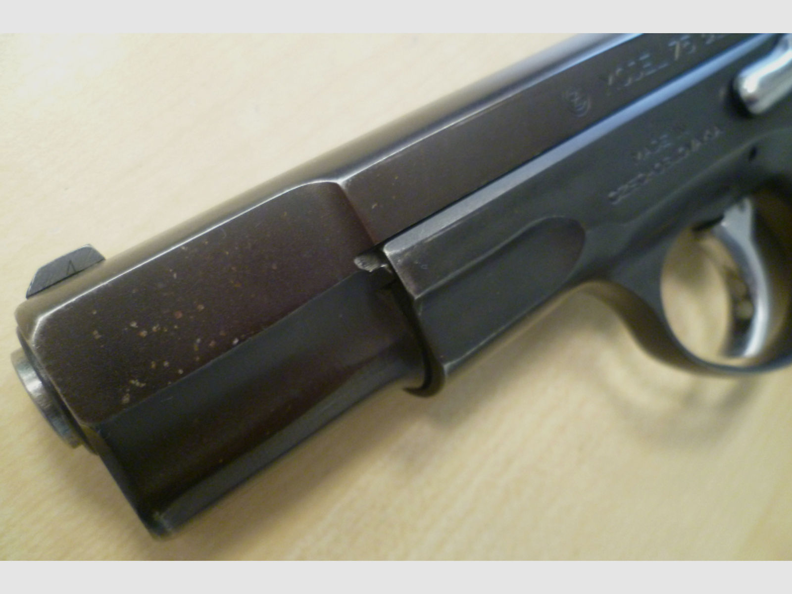 Pistole CZ Model 75 - CZ 75 9mm Luger