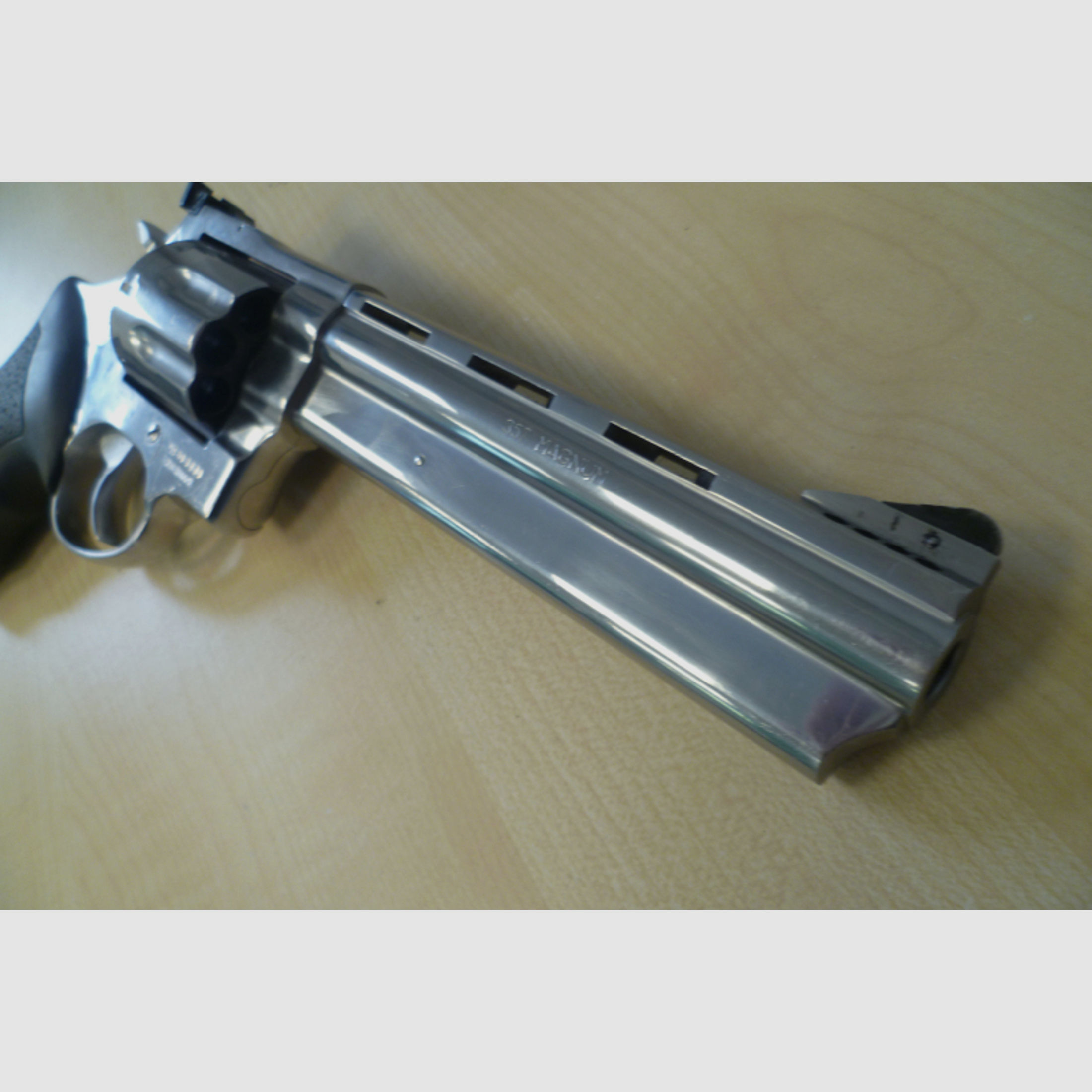 Revolver Taurus Model 608 .357 Magnum