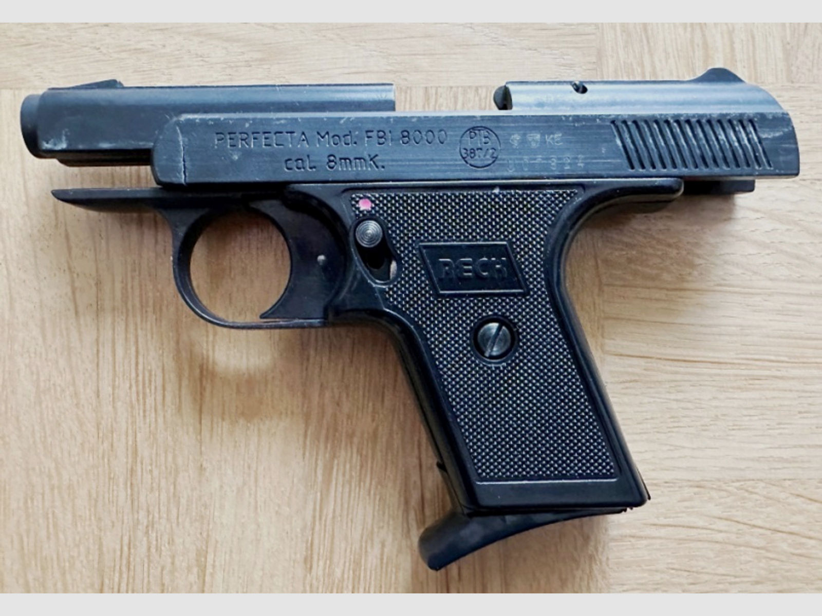 Pistole Reck Perfecta Mod. FBI 8000, Kal.8mm Knall