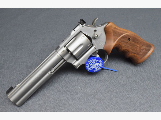 Smith & Wesson Modell 686, Target Champion , 6", Kal. 357 Magnum , aus Geschäftsauflösung
