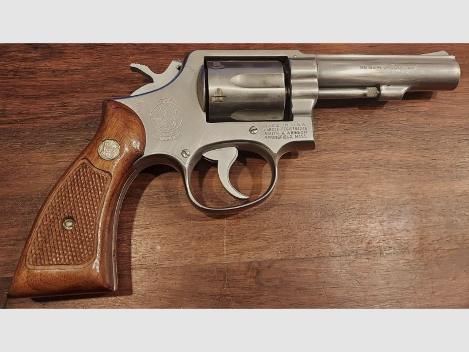 Revolver Smith & Wesson 64-3 4" .38 special SA/DA stainless Sportrevolver Fangschuss