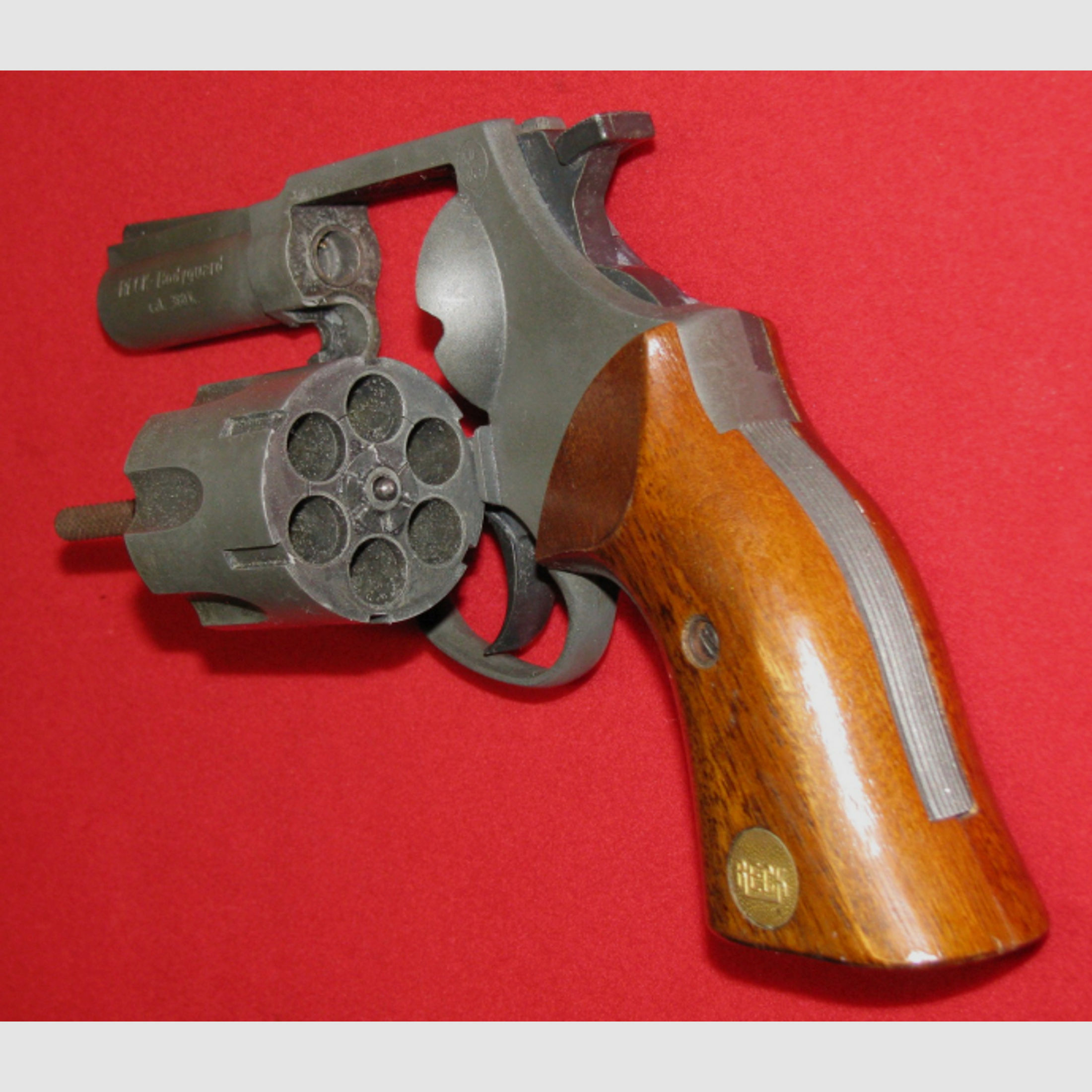Reck Schreckschuss - Revolver, ein Reck - Bodyguard mit der PTB 453, Bitte ansehen