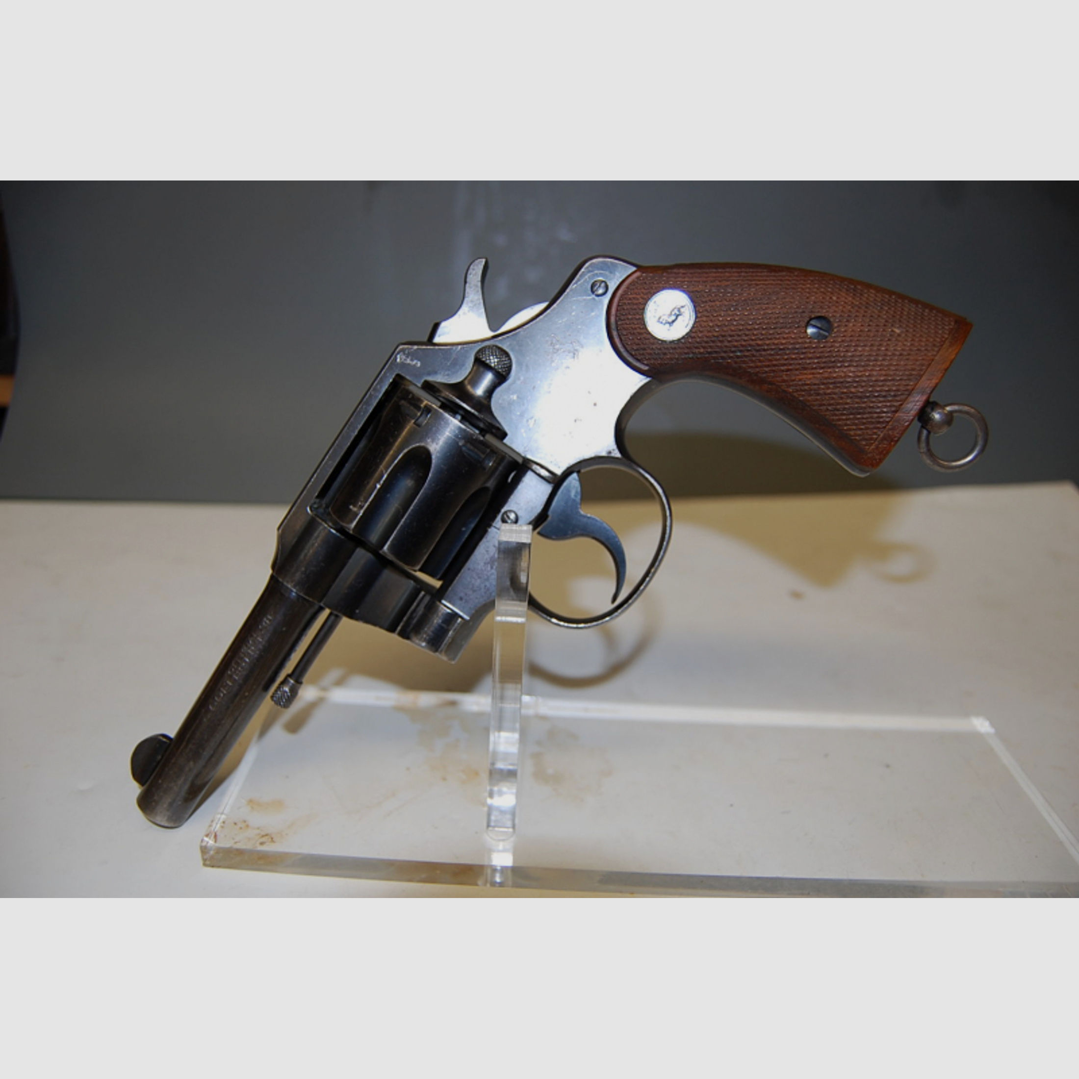 Vom Sammler original Colt Revolver Official Police Kal .38Spezial mit 4" Lauf