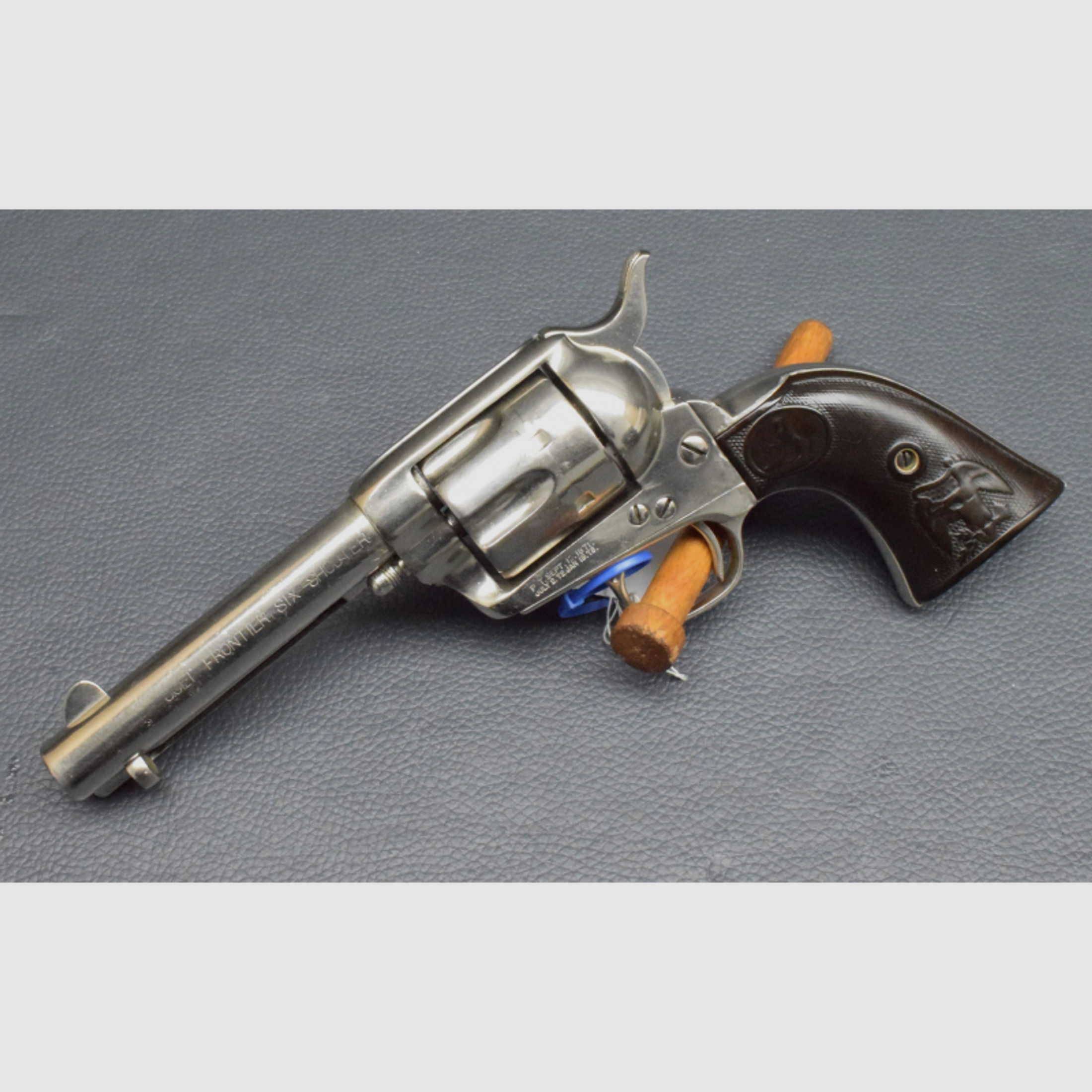Original Colt SAA 1873, 1st gen . Werksvernickelt, 44-40 WCF BJ1894