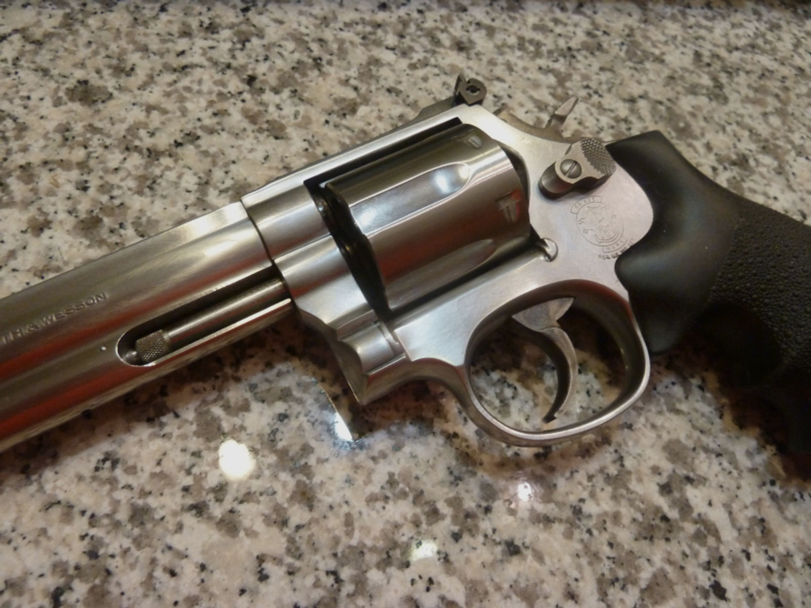 Smith&Wesson 686-4, Revolver .357Mag, stainless, Hogue-Griff
