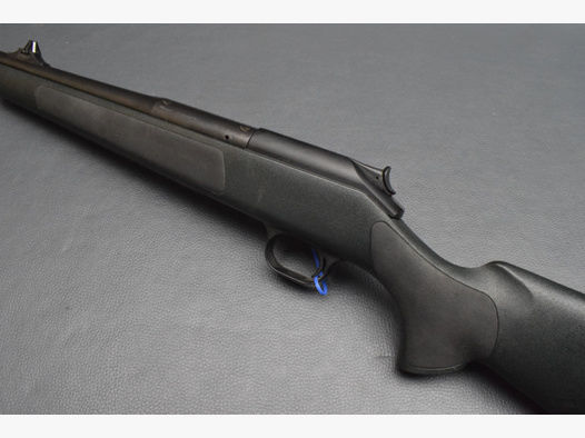 Blaser R93 Professional, Kaliber 375H&H Magnum mit Mündungsfeuerdämpfer/Gewinde
