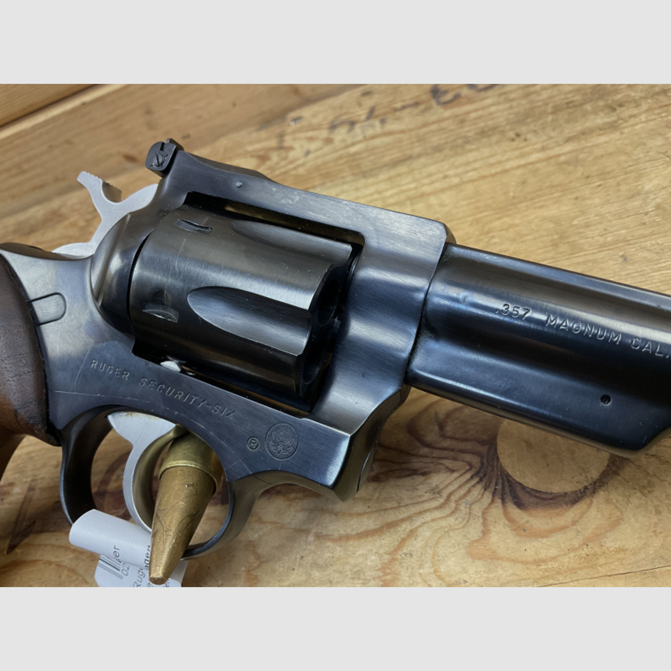 Revolver RUGER Security-Six Kal..357Mag., mit roter Korneinlage!