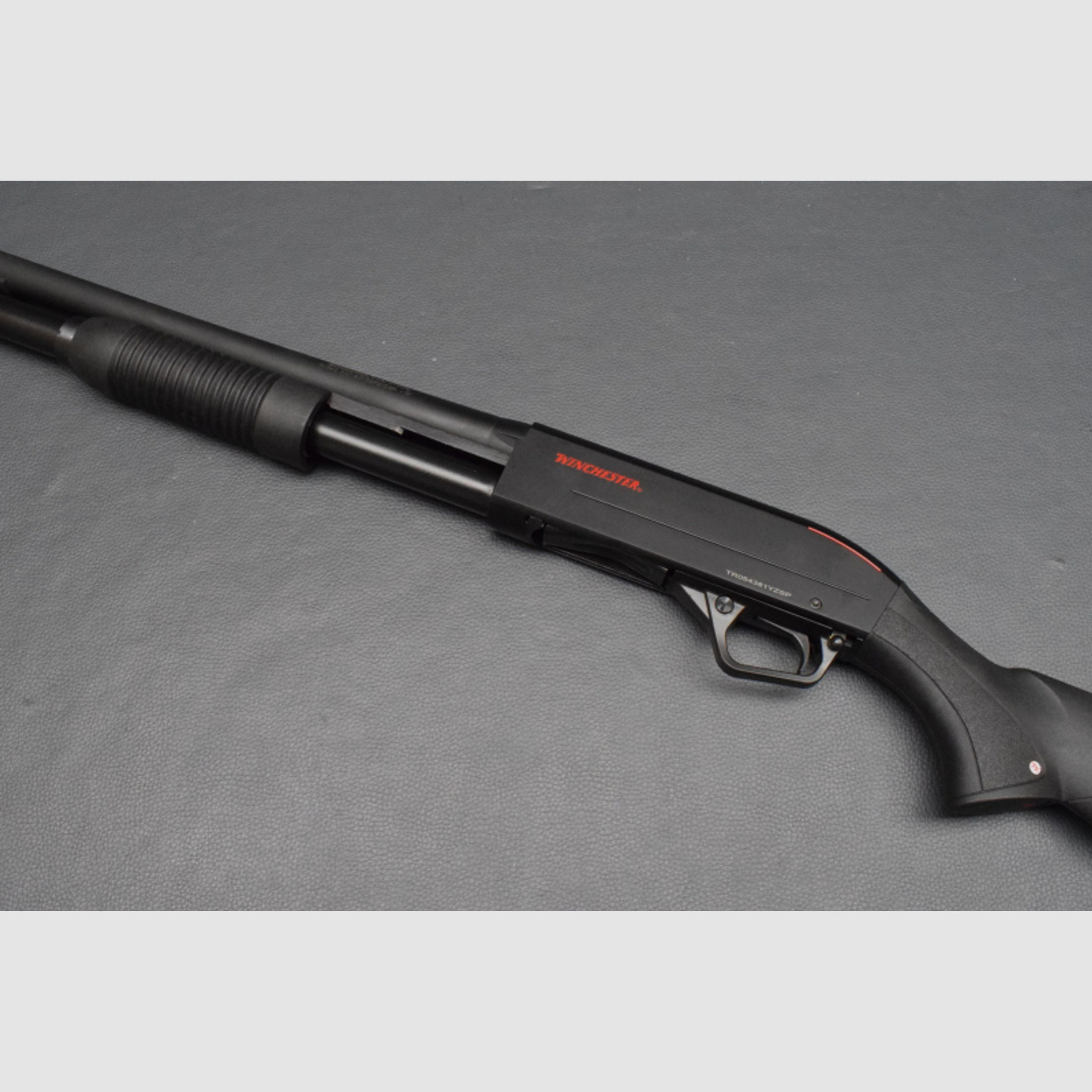 Winchester Repetierflinte, SXP Defender, Lauflänge 46cm/18", Kal. 12/76 Magnum, Neuware