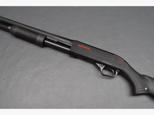Winchester Repetierflinte, SXP Defender, Lauflänge 46cm/18", Kal. 12/76 Magnum, Neuware