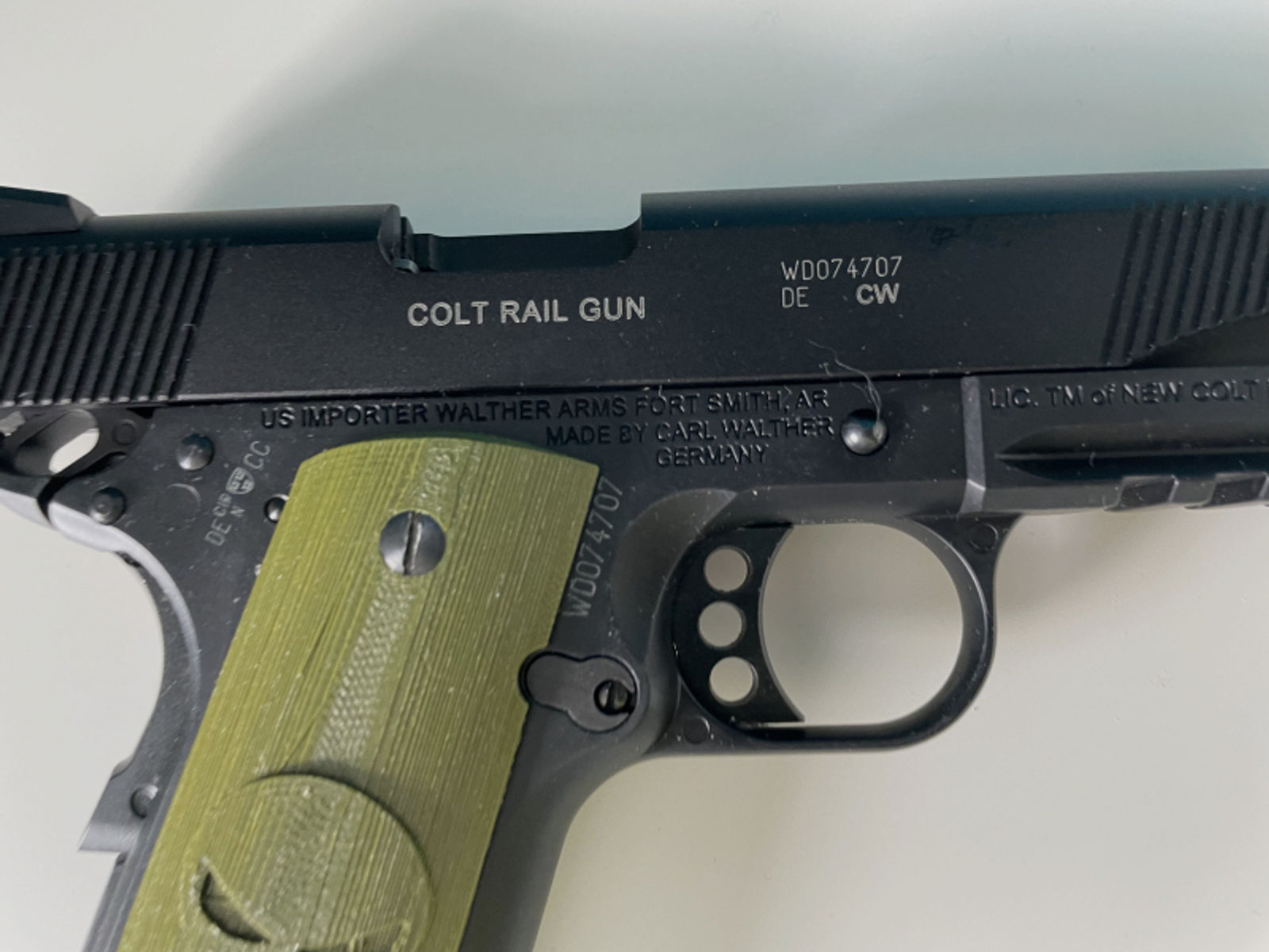 Colt 1911 Government Rail Gun .22LR