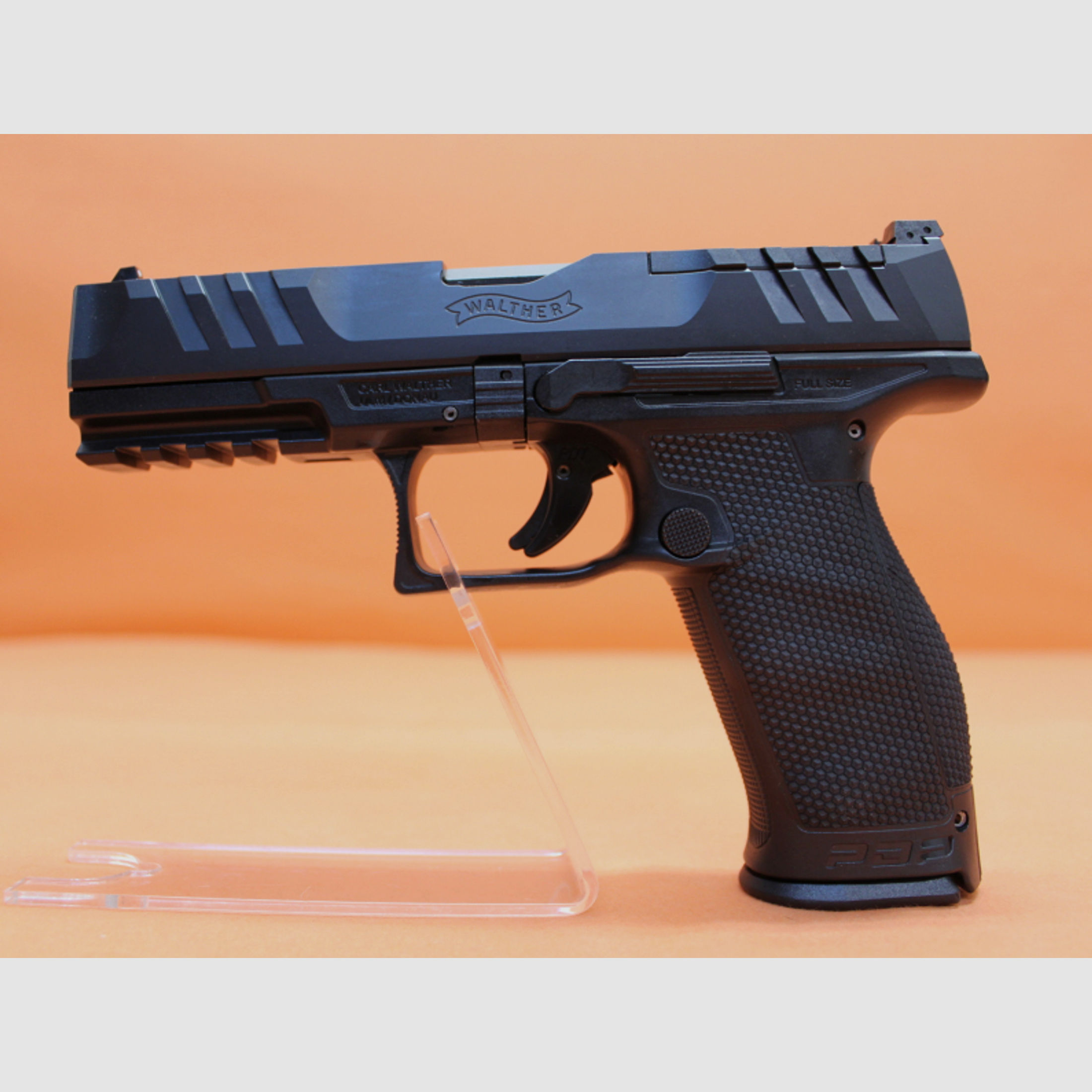 Ha.Pistole 9mmLuger Walther PDP Full Size 4,5" Polygonlauf/ Optics Ready/ (9mmPara/9x19)